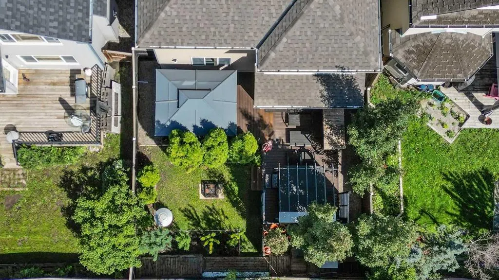 194 Everglen Crescent SW
