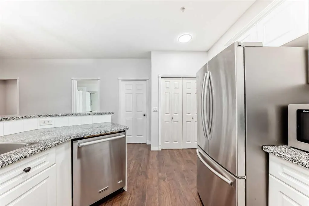 126 14 Avenue SW, #111