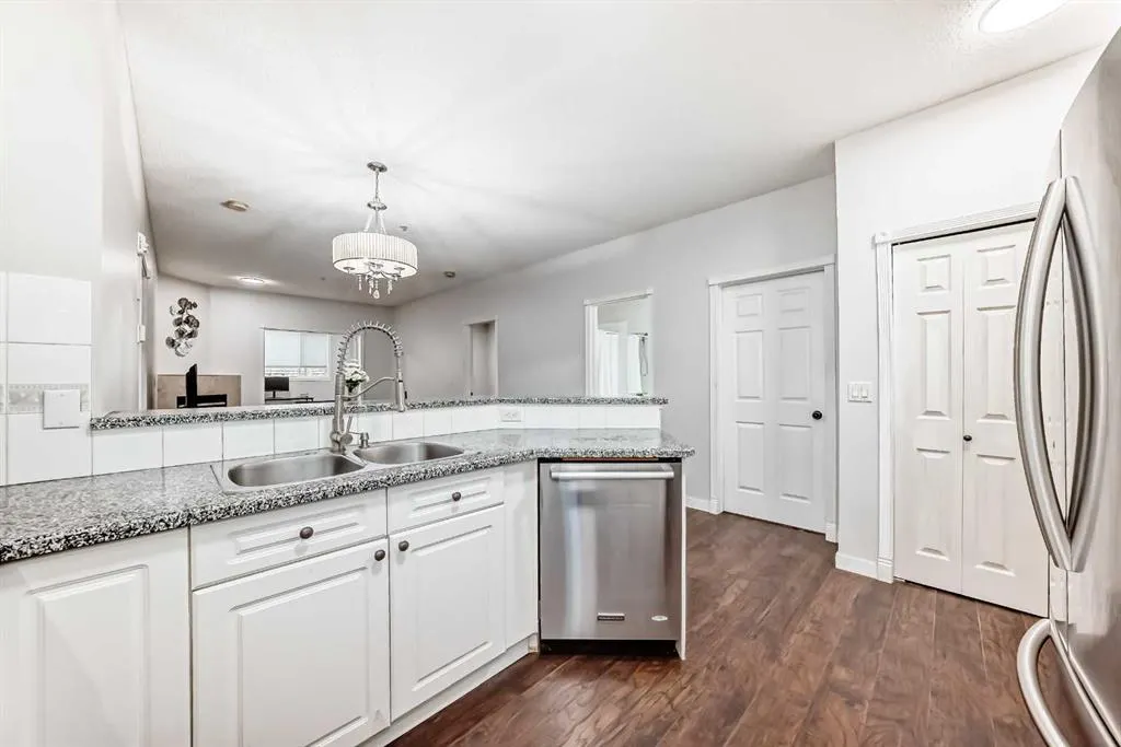 126 14 Avenue SW, #111