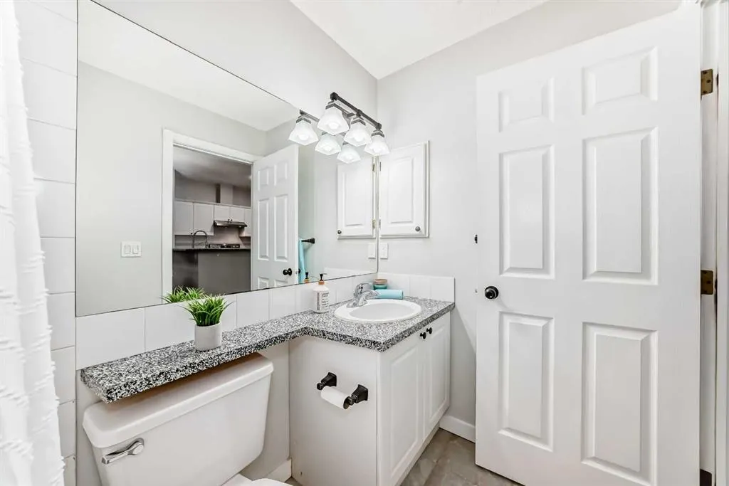 126 14 Avenue SW, #111