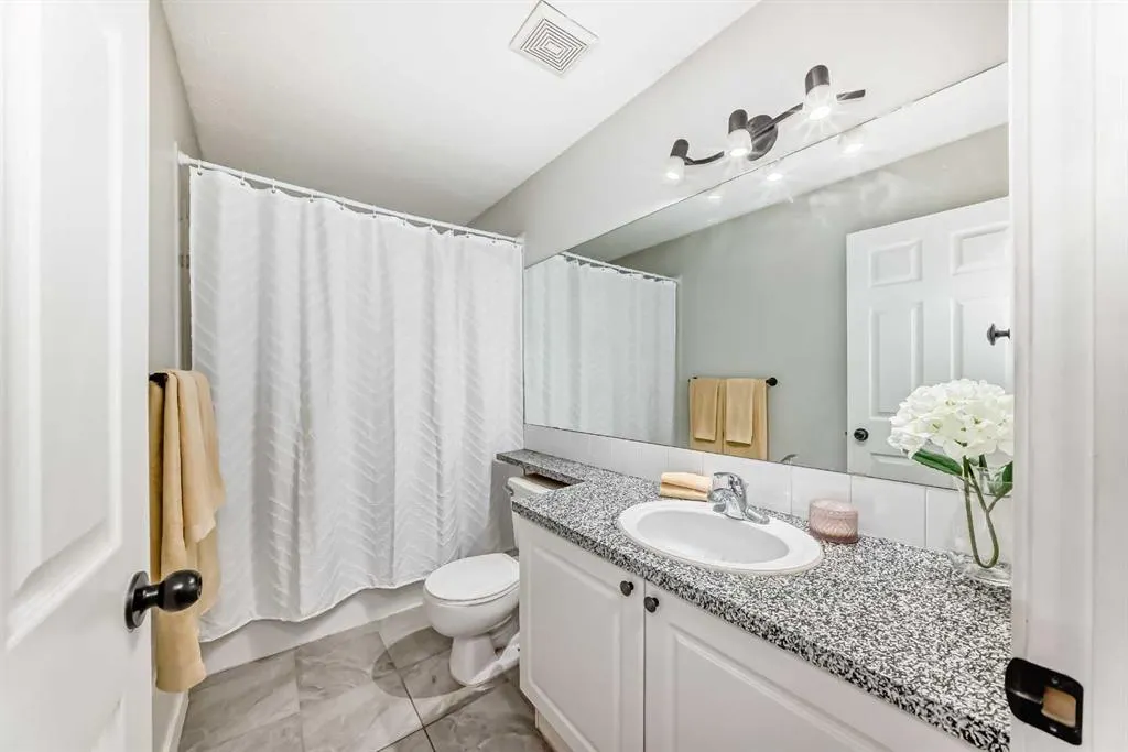 126 14 Avenue SW, #111