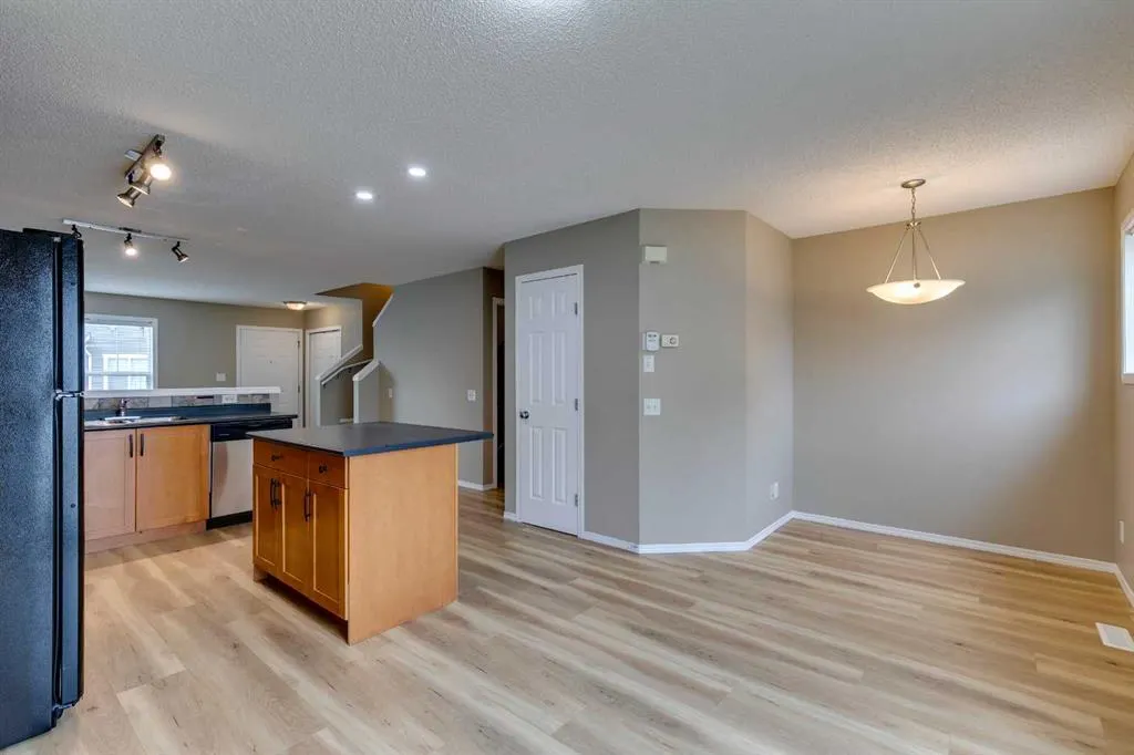 284 Elgin Gardens SE