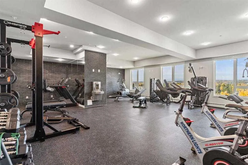 3932 University Avenue NW, #627