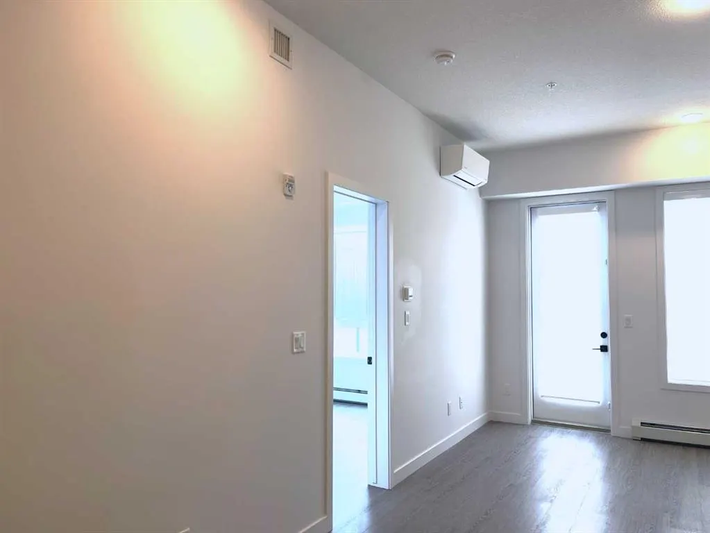 3932 University Avenue NW, #627