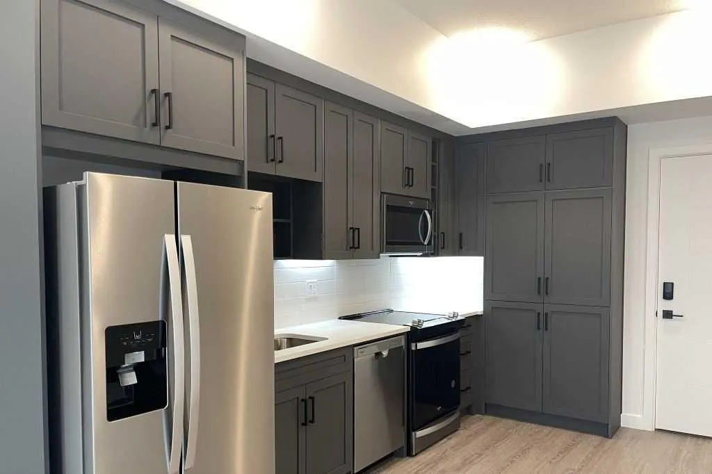 3932 University Avenue NW, #627