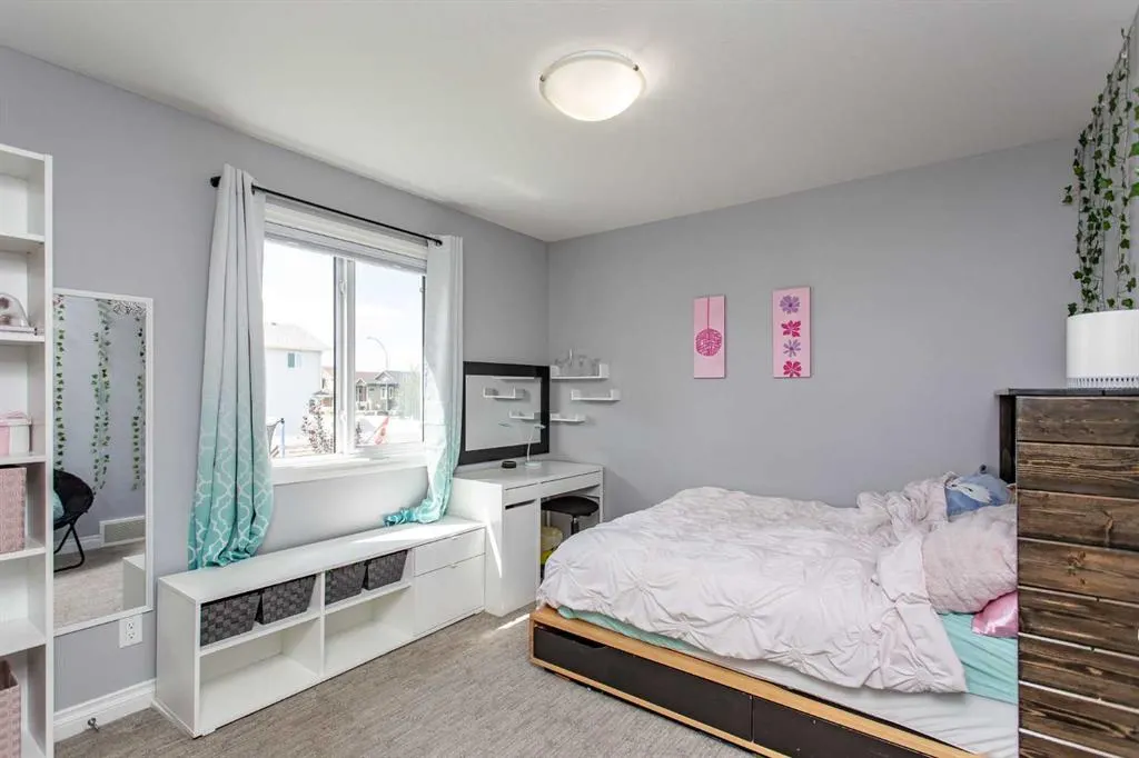 66 WOODBINE Avenue
