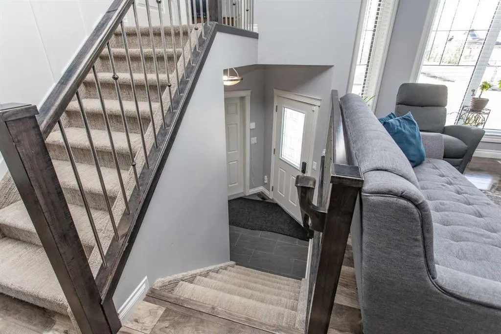 66 WOODBINE Avenue