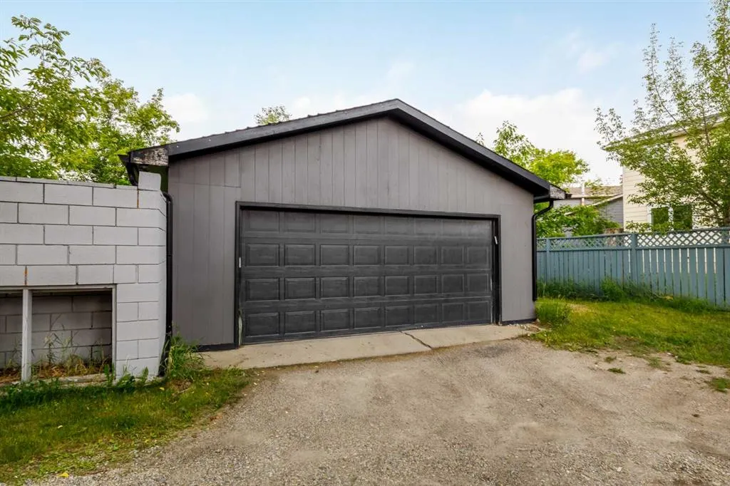 10003 Oakfield Drive SW