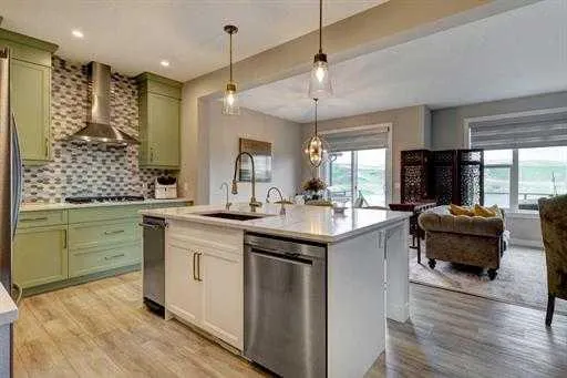 144 Cranbrook Gardens SE