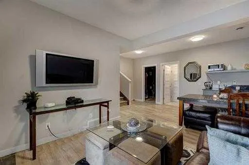 144 Cranbrook Gardens SE