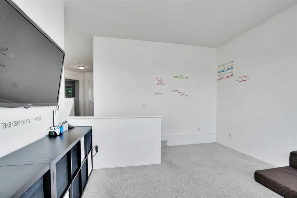 264 harvest hills Drive NE