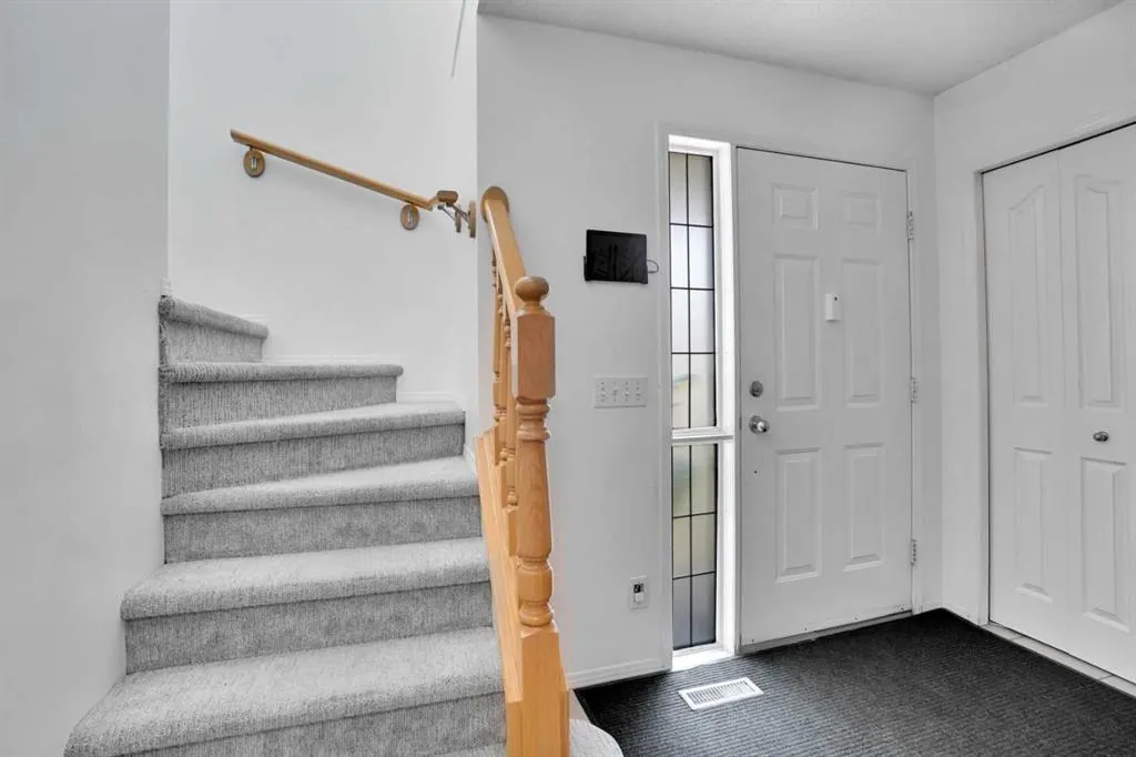 264 harvest hills Drive NE