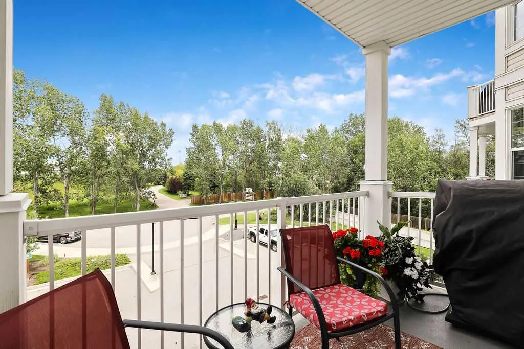 1 Crystal Green Lane, #311