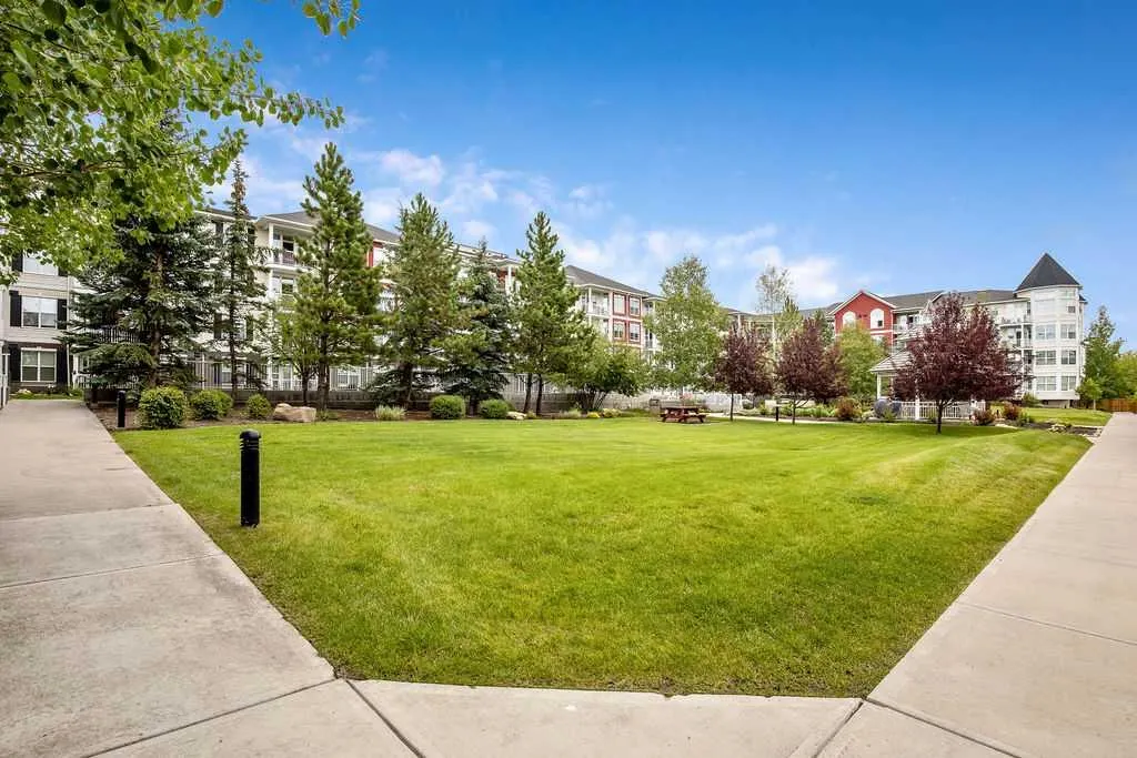 1 Crystal Green Lane, #311