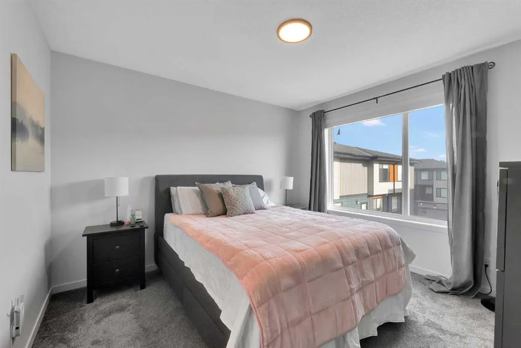 316 Corner Glen Circle NE