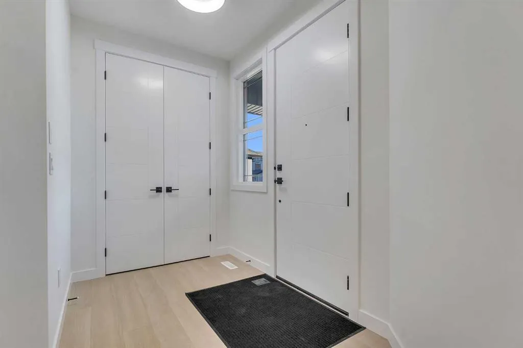 569 Muirfield Crescent