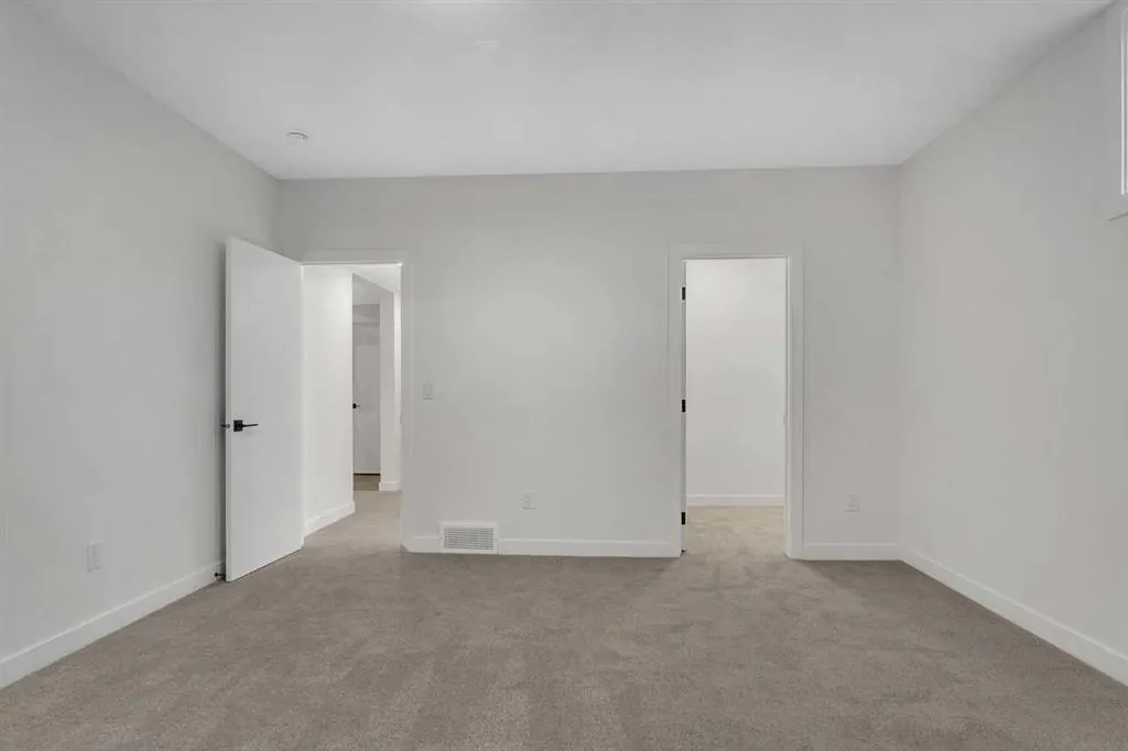 569 Muirfield Crescent