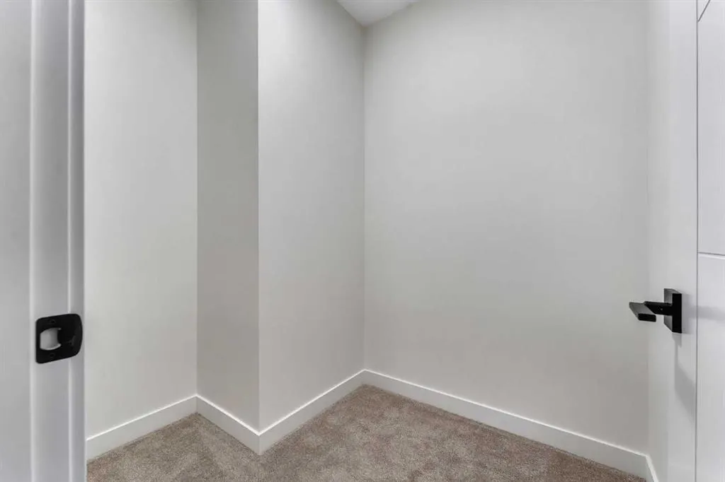 569 Muirfield Crescent