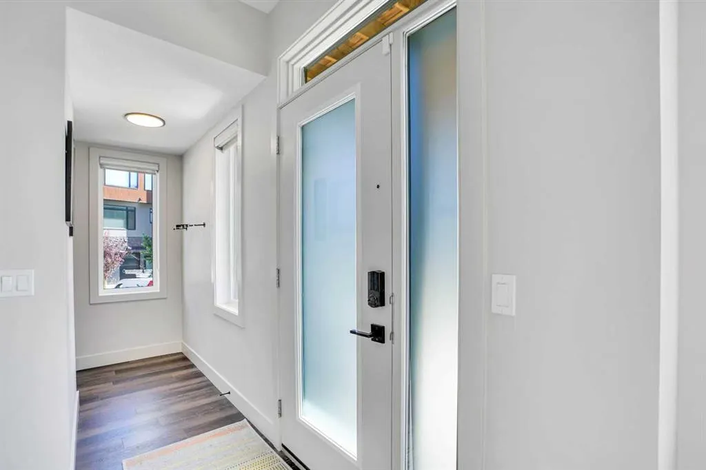 19 Royal Elm Green NW