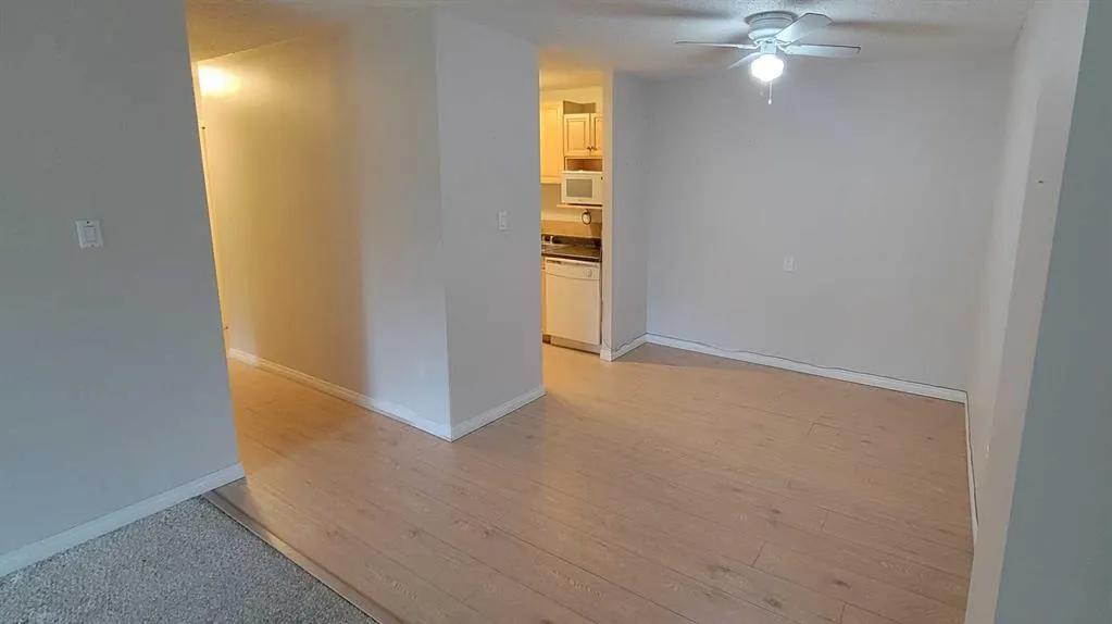 1320 12 Avenue SW, #402