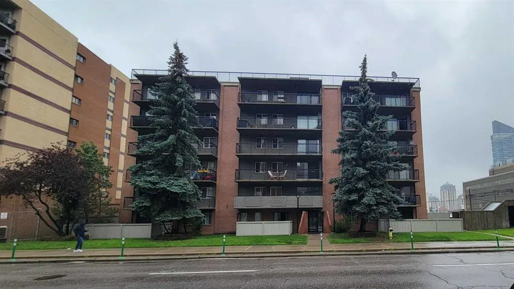 1320 12 Avenue SW, #402