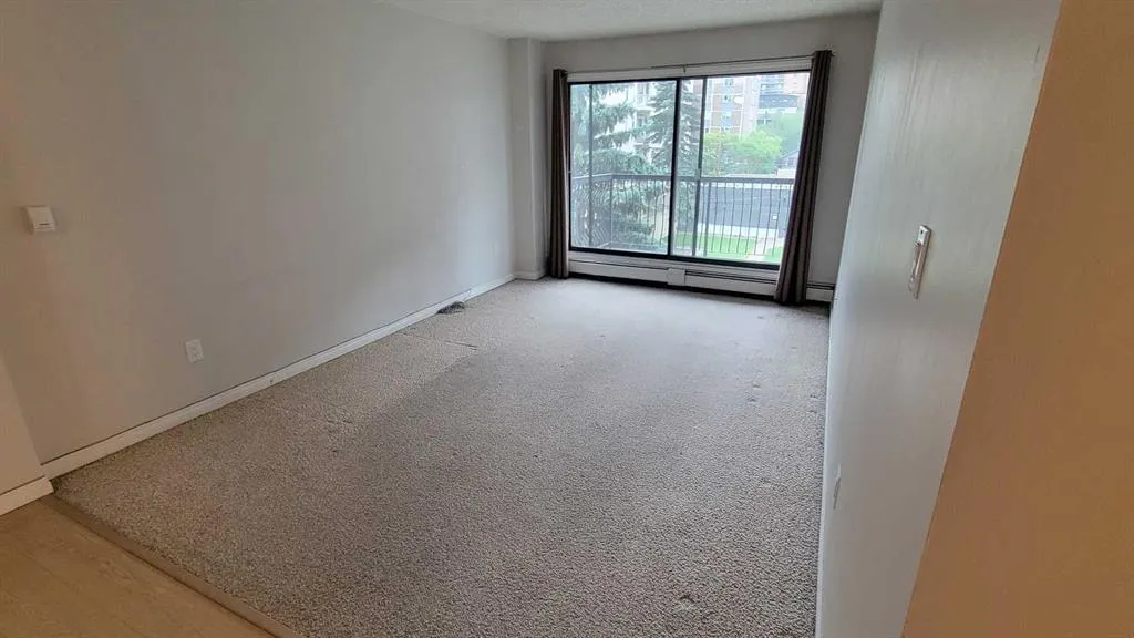 1320 12 Avenue SW, #402