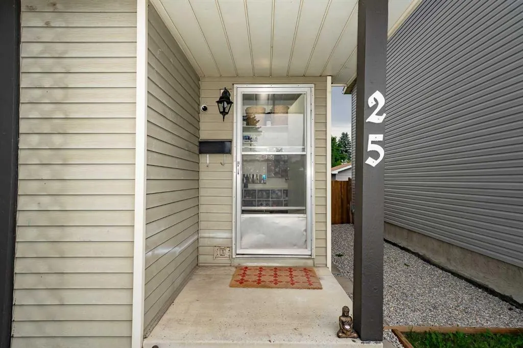 25 Erin Ridge Road SE