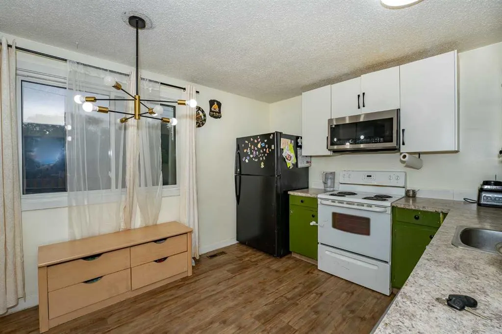 25 Erin Ridge Road SE