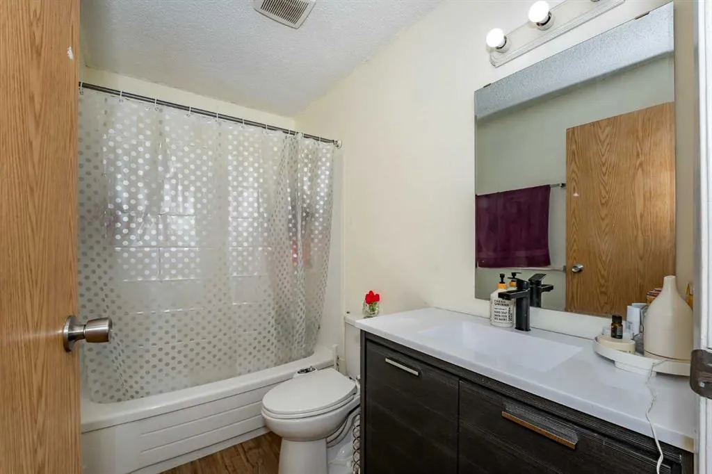 25 Erin Ridge Road SE