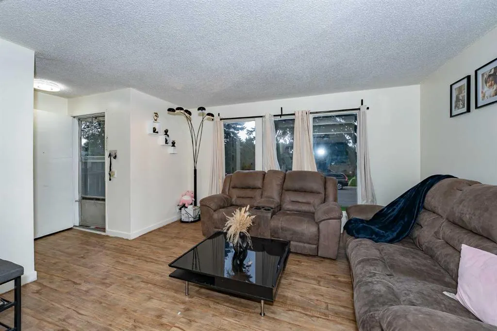 25 Erin Ridge Road SE
