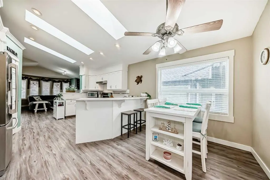 195 West Lakeview Circle