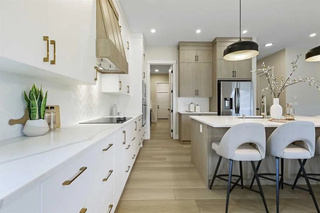 528 Baywater Manor SW