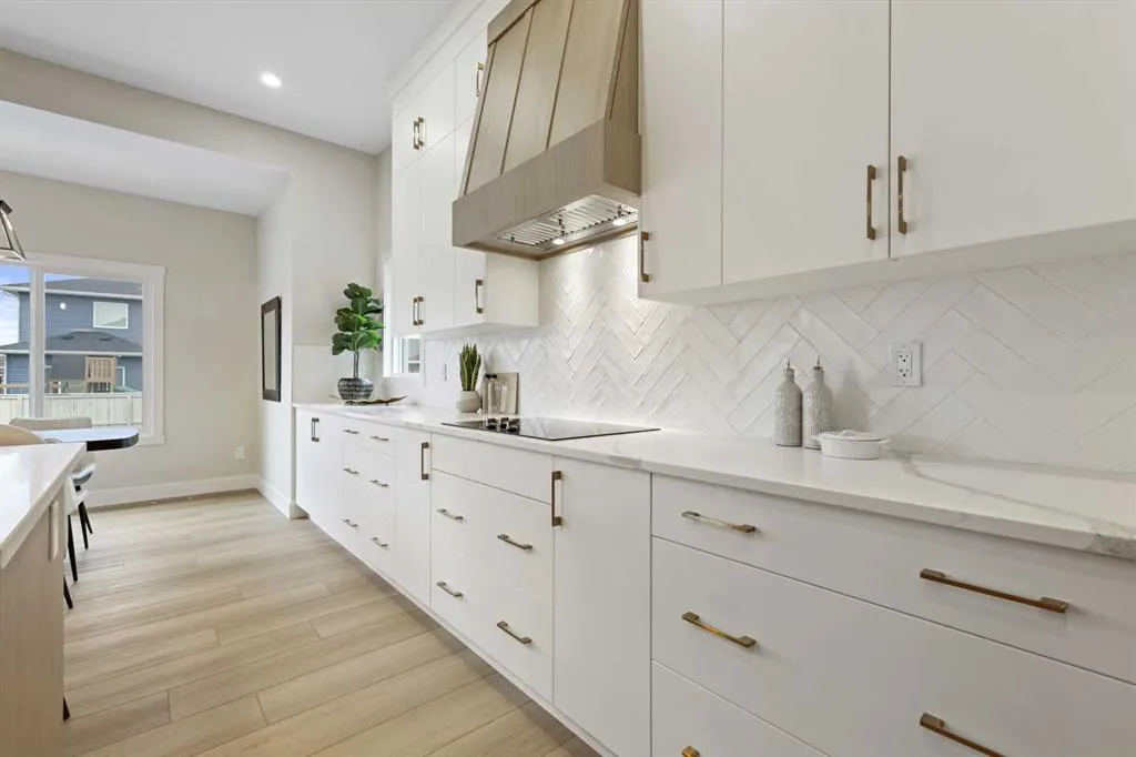 528 Baywater Manor SW