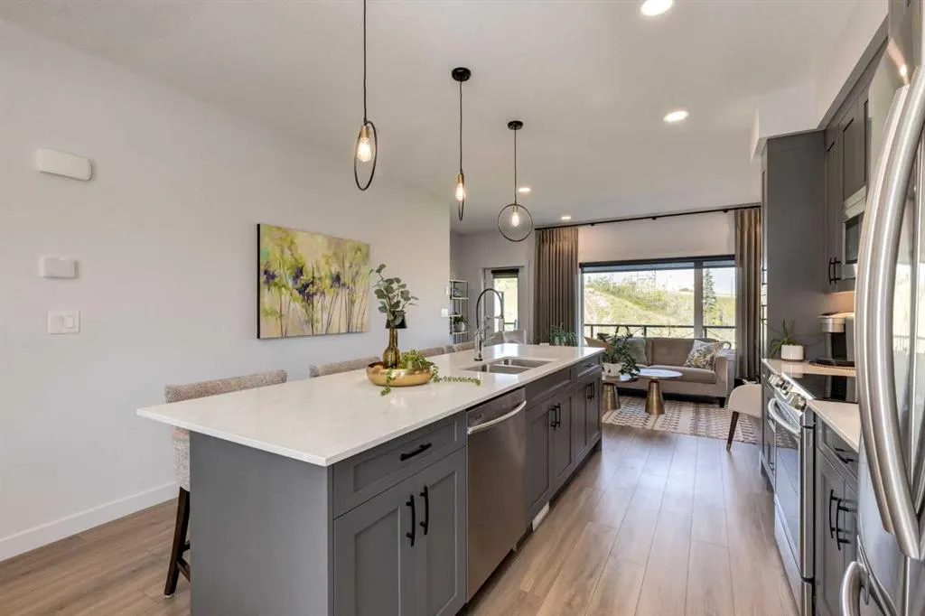 102 Na'a Heights SW
