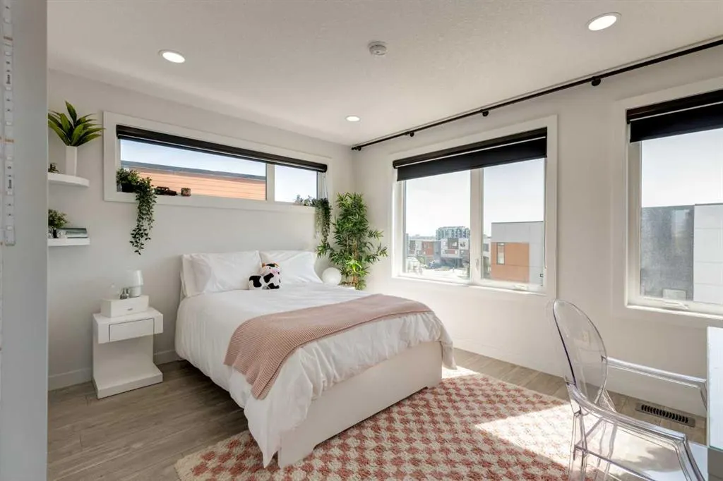 102 Na'a Heights SW