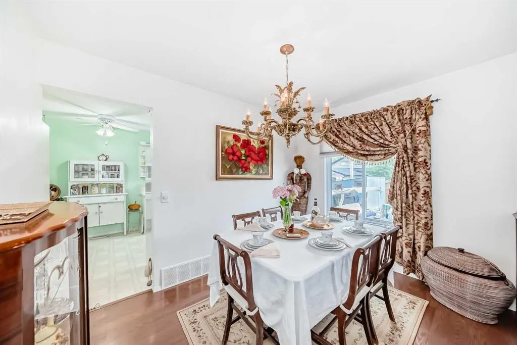 247 Doverview Crescent SE