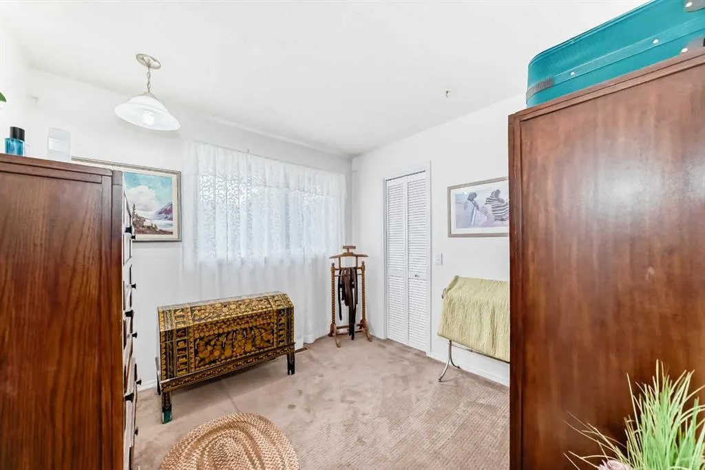 247 Doverview Crescent SE