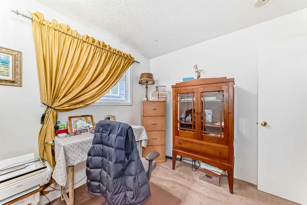 247 Doverview Crescent SE