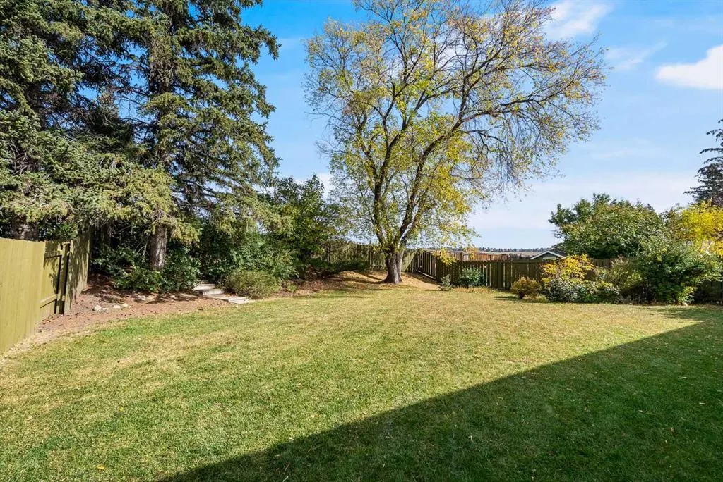 528 Dalmeny Hill NW