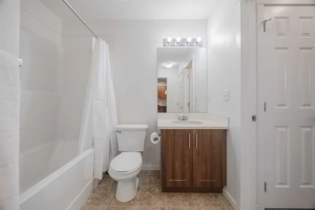215 Legacy Boulevard SE, #1216
