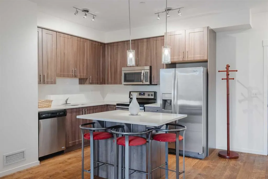 215 Legacy Boulevard SE, #1216