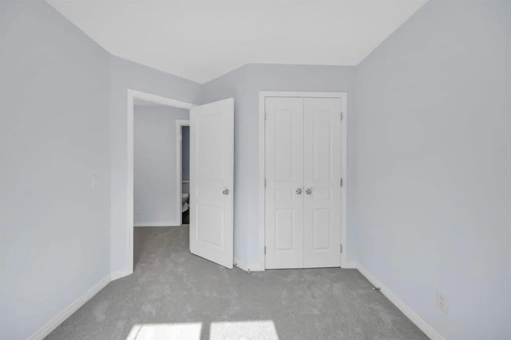 20 Copperpond Grove SE
