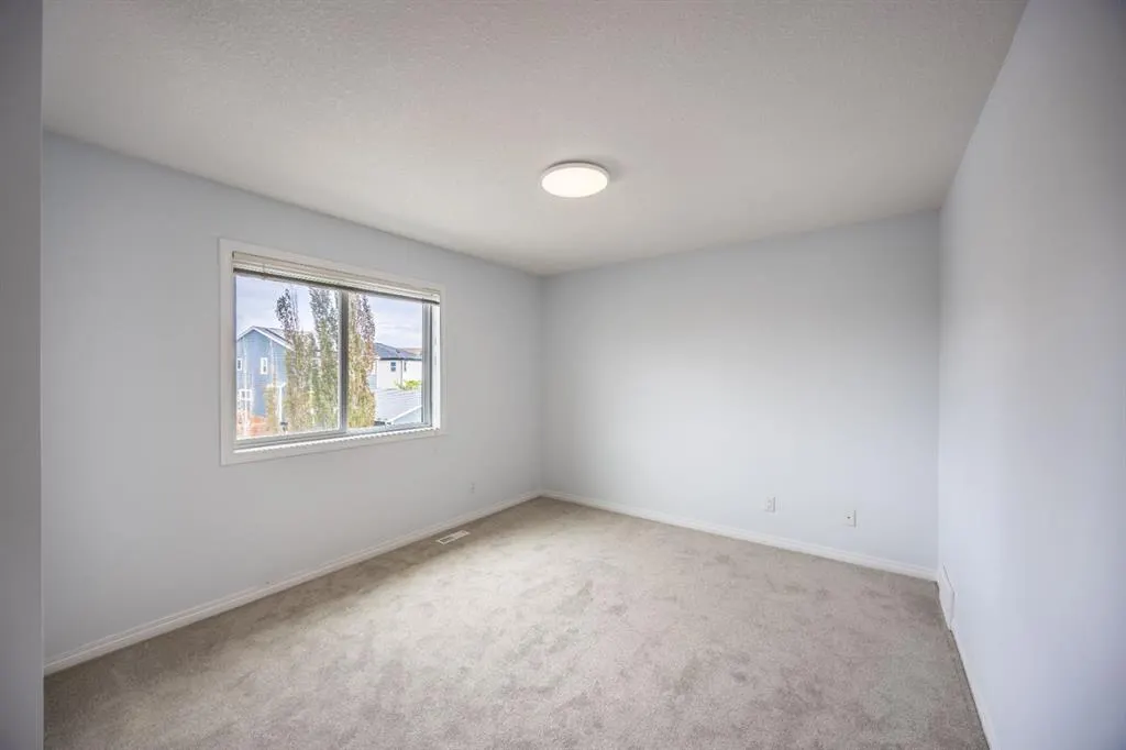 20 Copperpond Grove SE