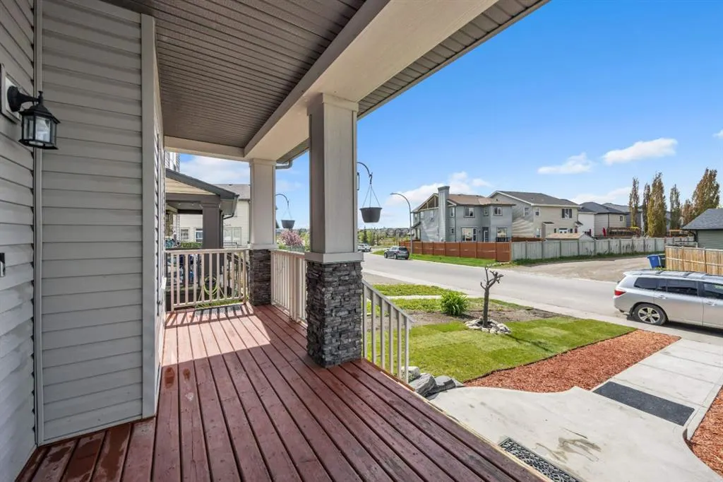 20 Copperpond Grove SE