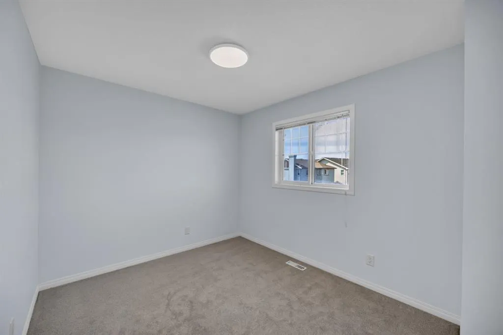 20 Copperpond Grove SE