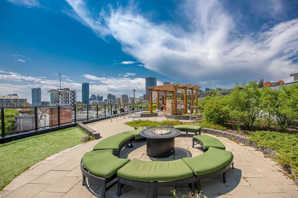 515 4 Avenue NE, #221