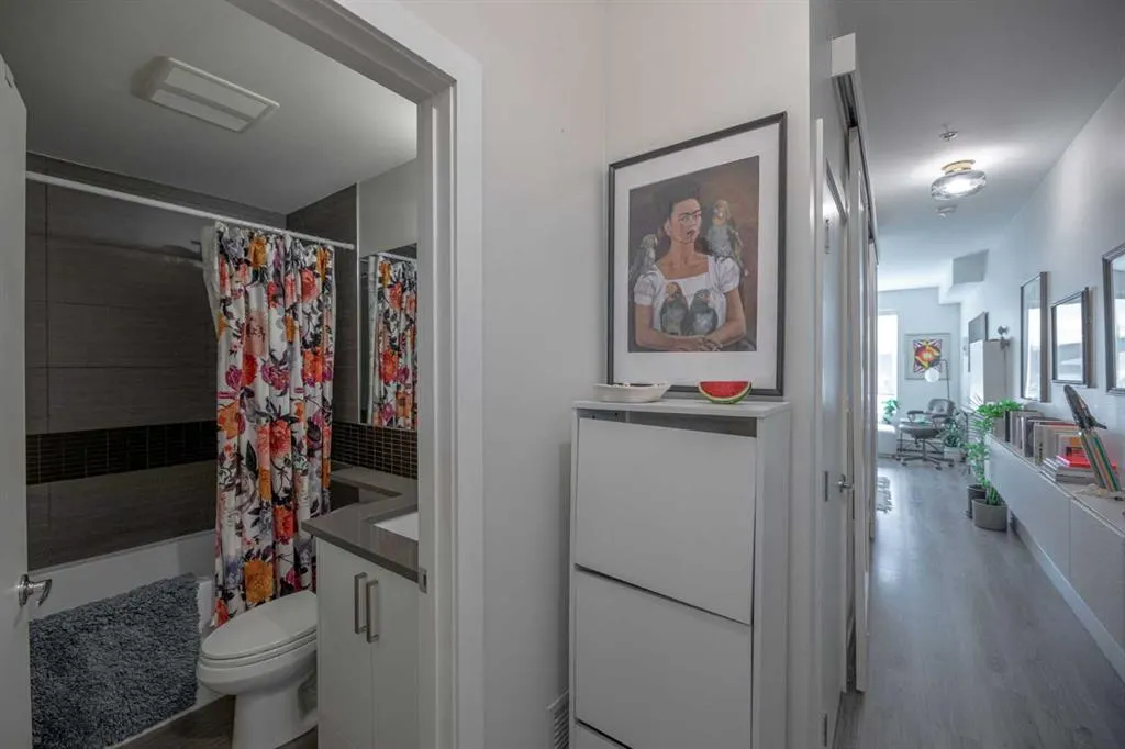515 4 Avenue NE, #221
