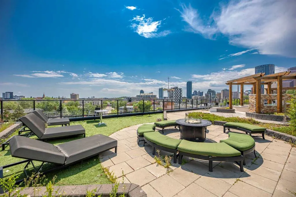 515 4 Avenue NE, #221