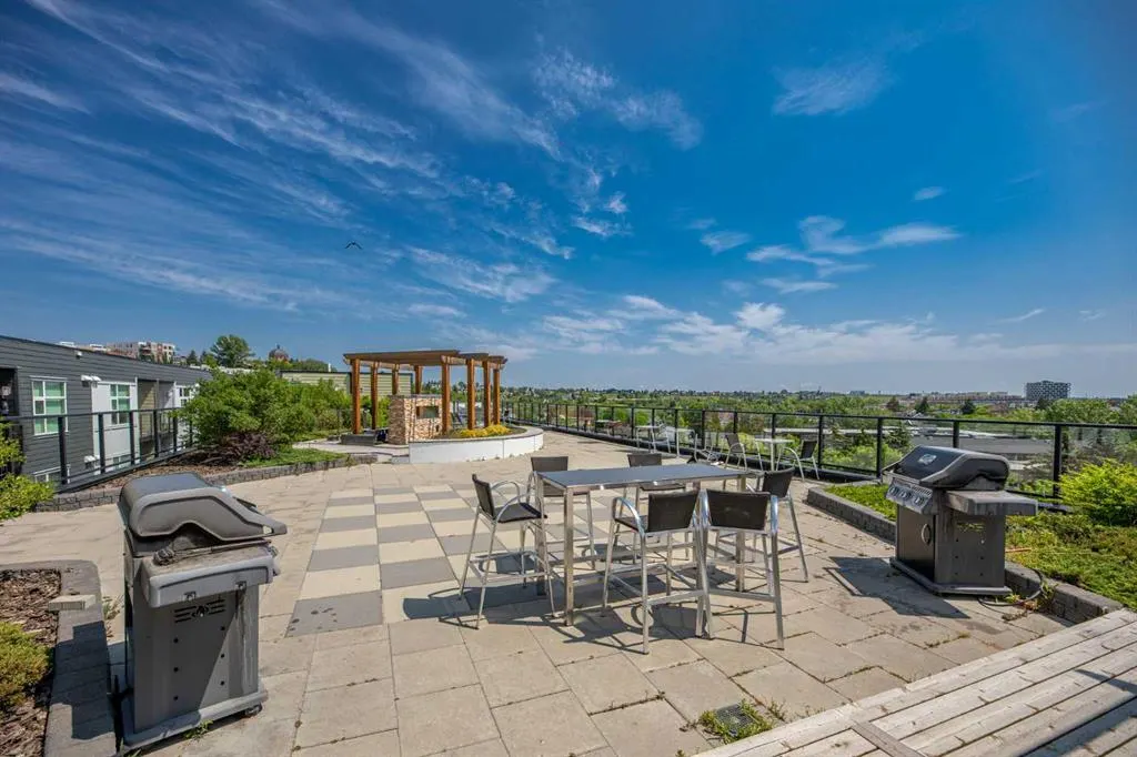 515 4 Avenue NE, #221