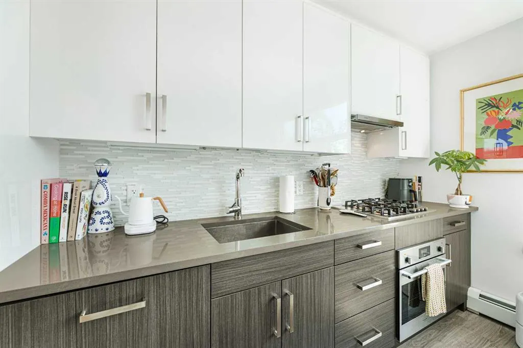 515 4 Avenue NE, #221
